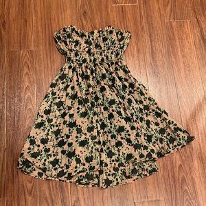 Strapless small dress